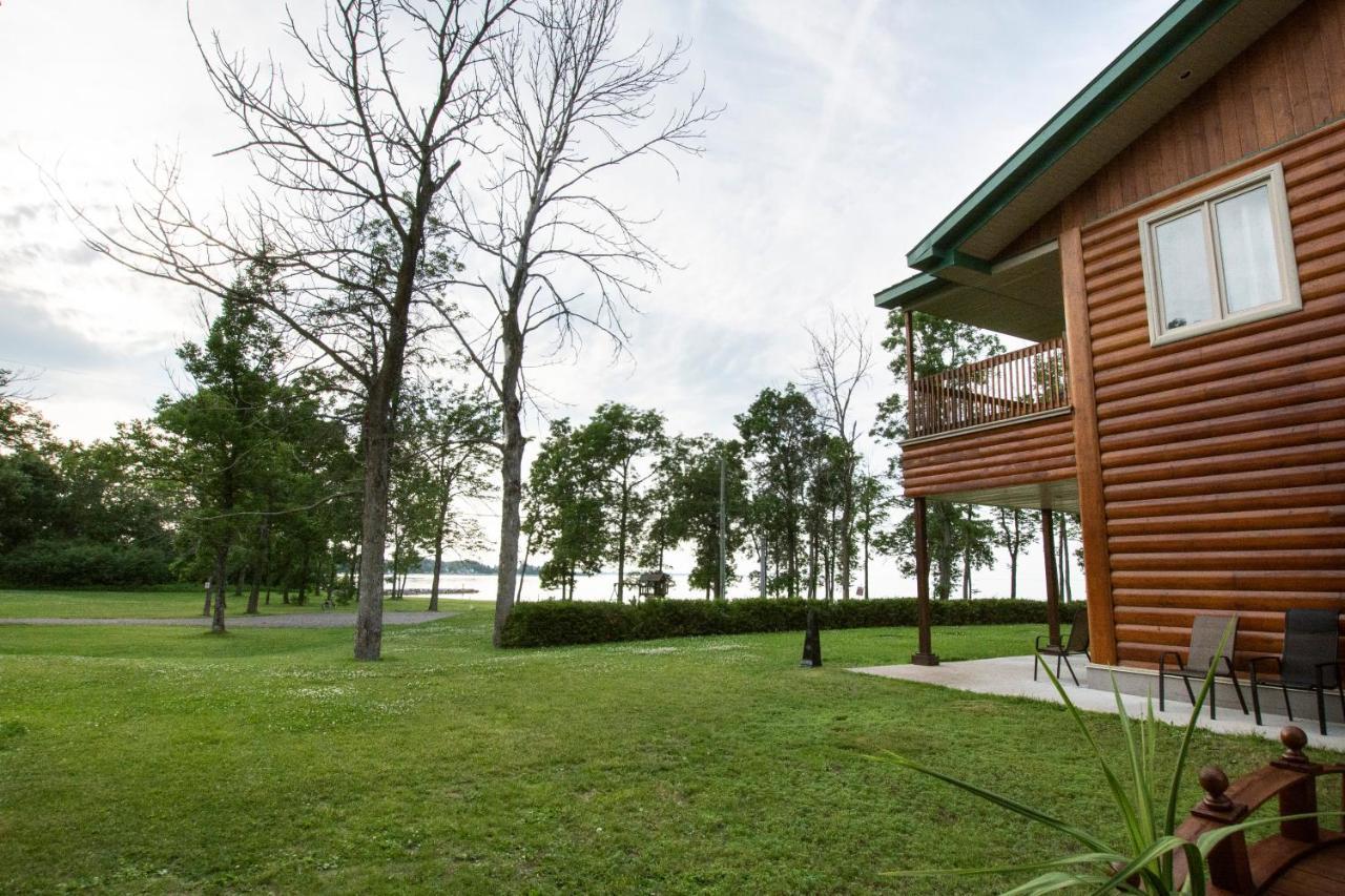 Chalets Et Spa Lac Saint-Jean Chambord Exteriér fotografie