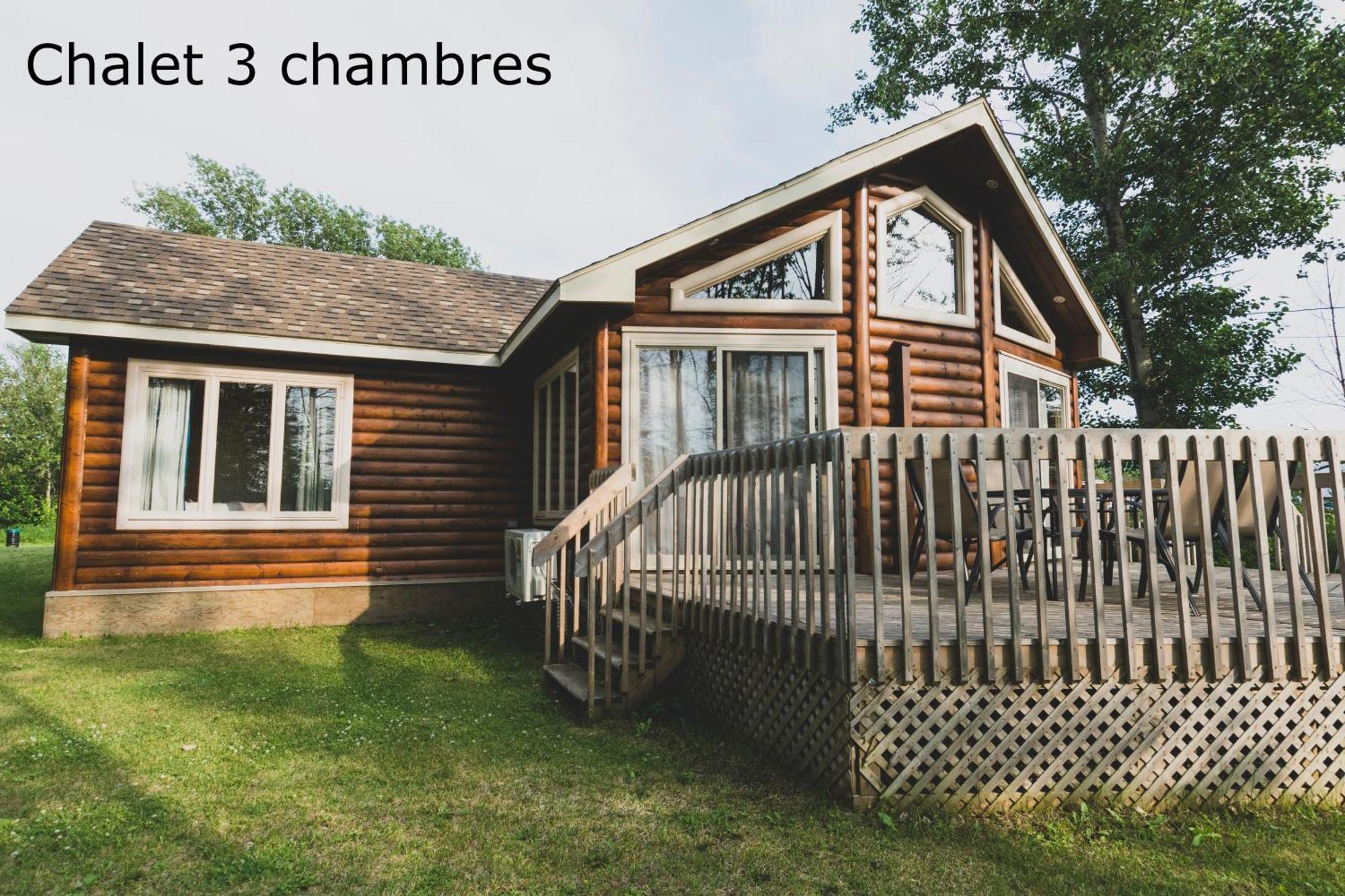 Chalets Et Spa Lac Saint-Jean Chambord Exteriér fotografie