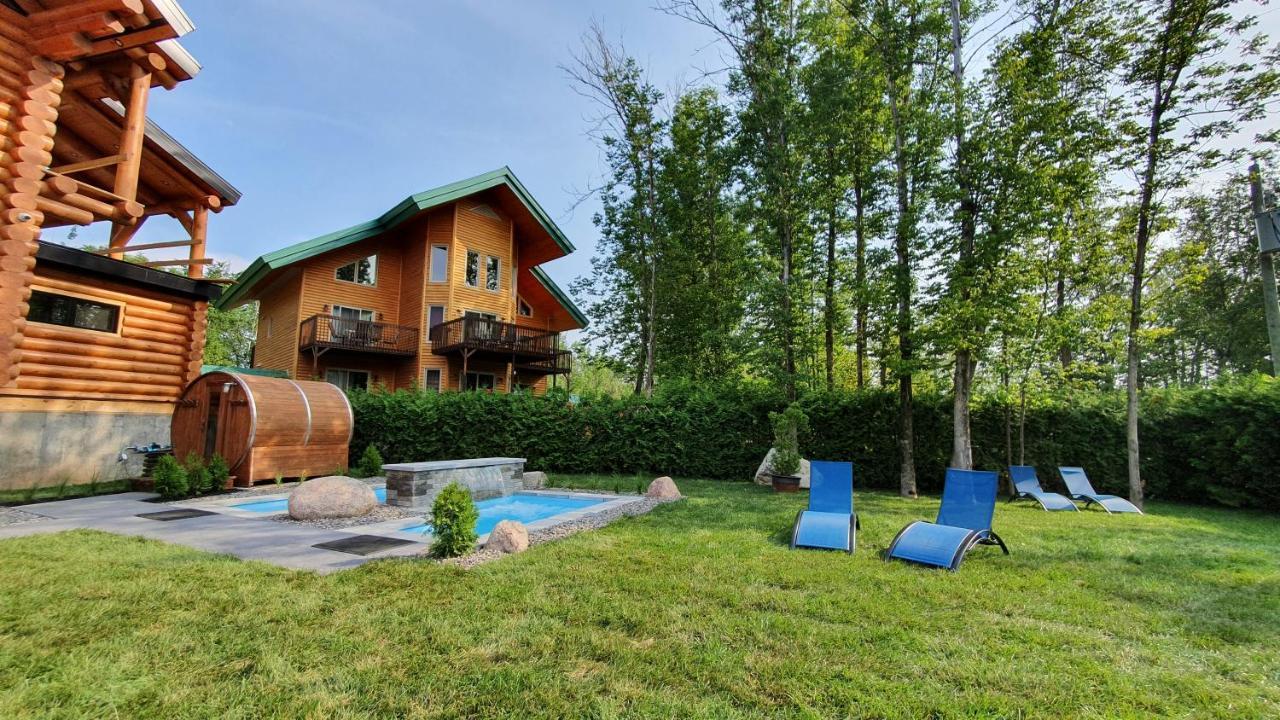 Chalets Et Spa Lac Saint-Jean Chambord Exteriér fotografie